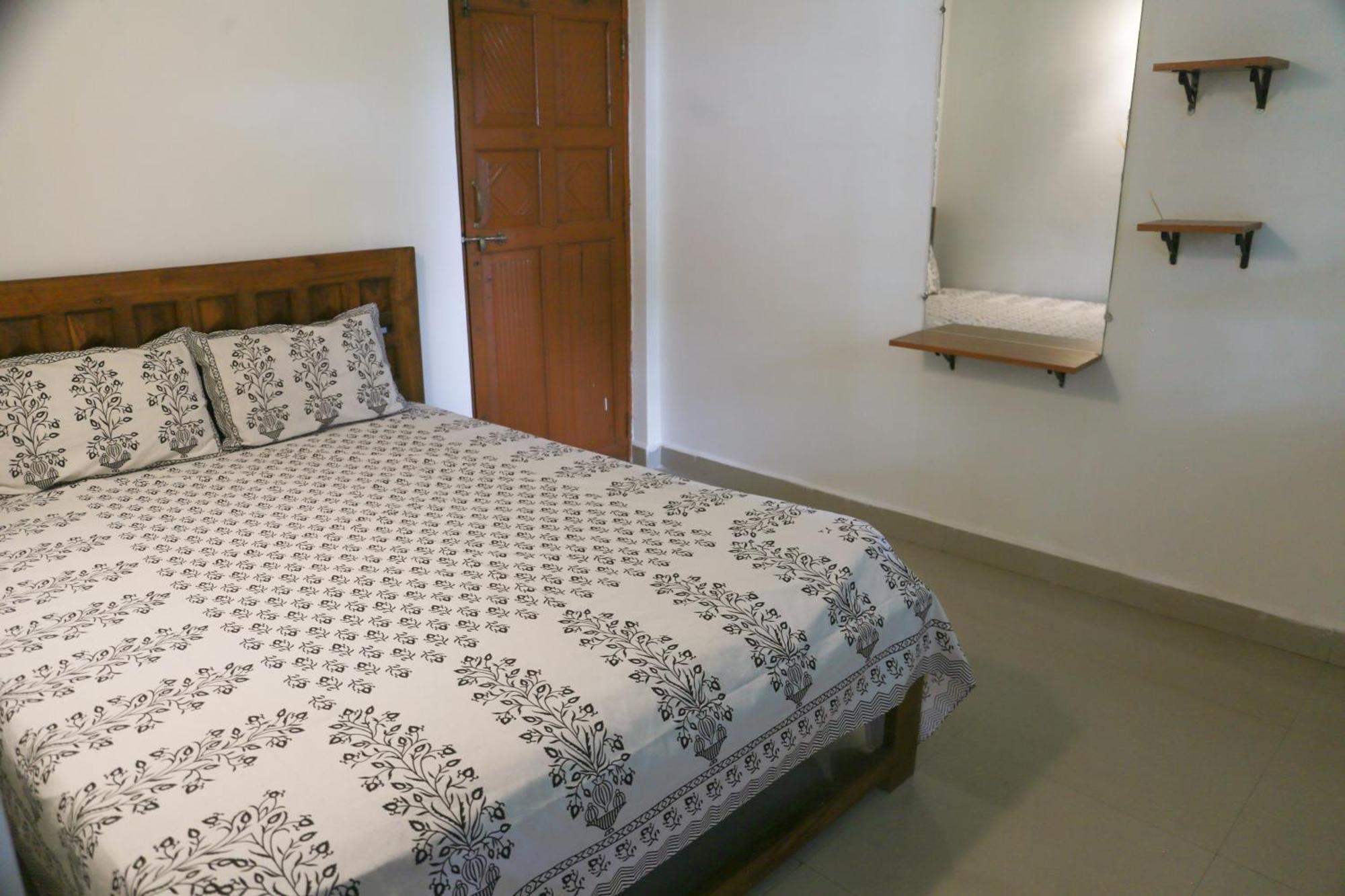 Kumbaya Beachside Hostel & Apartments At Arambol Beach Dış mekan fotoğraf